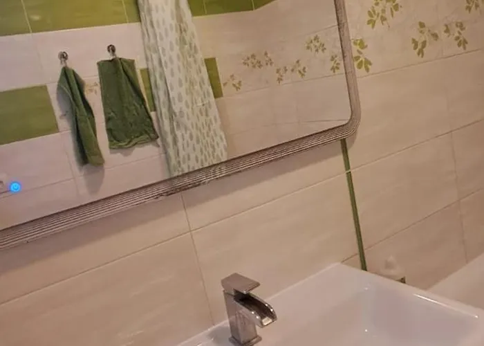 Henrieta's Cozy Апартаменти